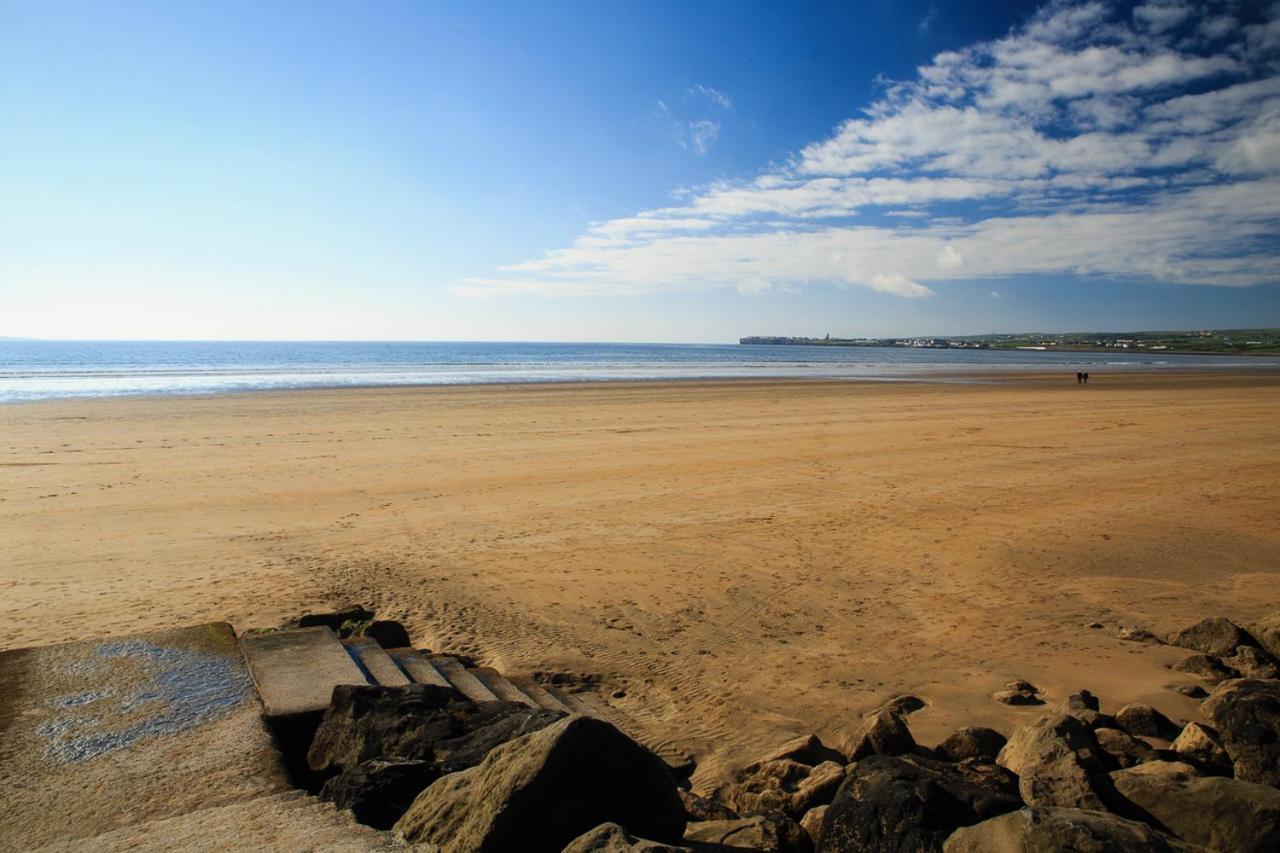 Coach House Lodge Rooms Lahinch Buitenkant foto