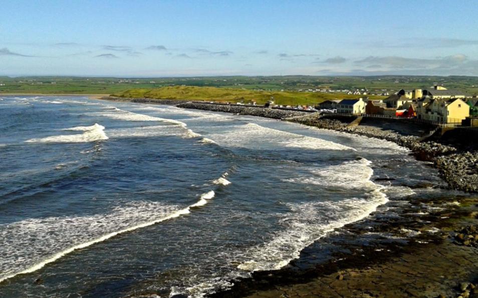 Coach House Lodge Rooms Lahinch Buitenkant foto